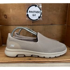Women’s Skechers Go Walk 5 Slip On Sneakers Shoes Size 8.5 Taupe